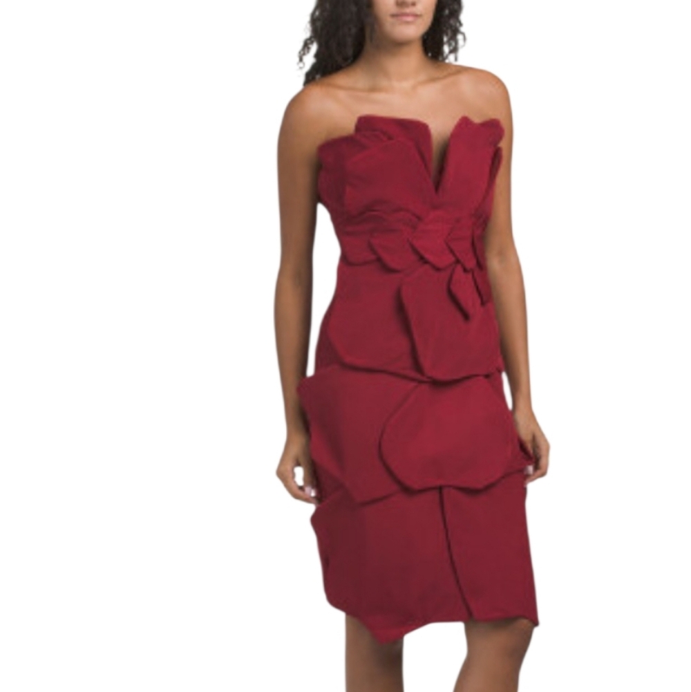 NWT Dalia MacPhee strapless 3D petal dress - M.       F33